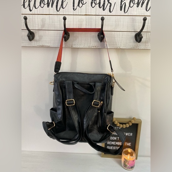 Brand NEW~Camden Bag w/ Metallic Lavender Camo Crossbody Strap 💜💚 - Picture 10 of 11